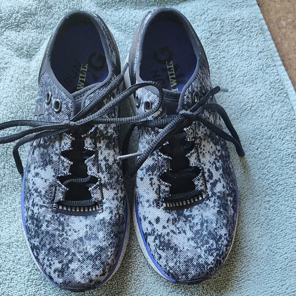 Under Armour Kids Sneakers - Black and Gray - Picture 1 of 8